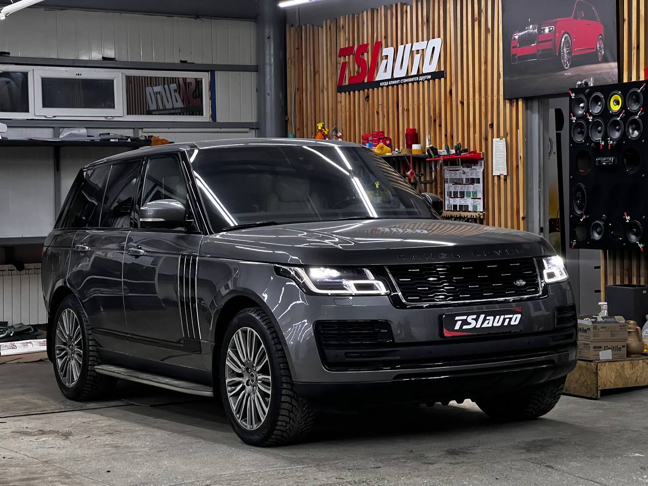 Шумоизоляция Range Rover в Архангельске